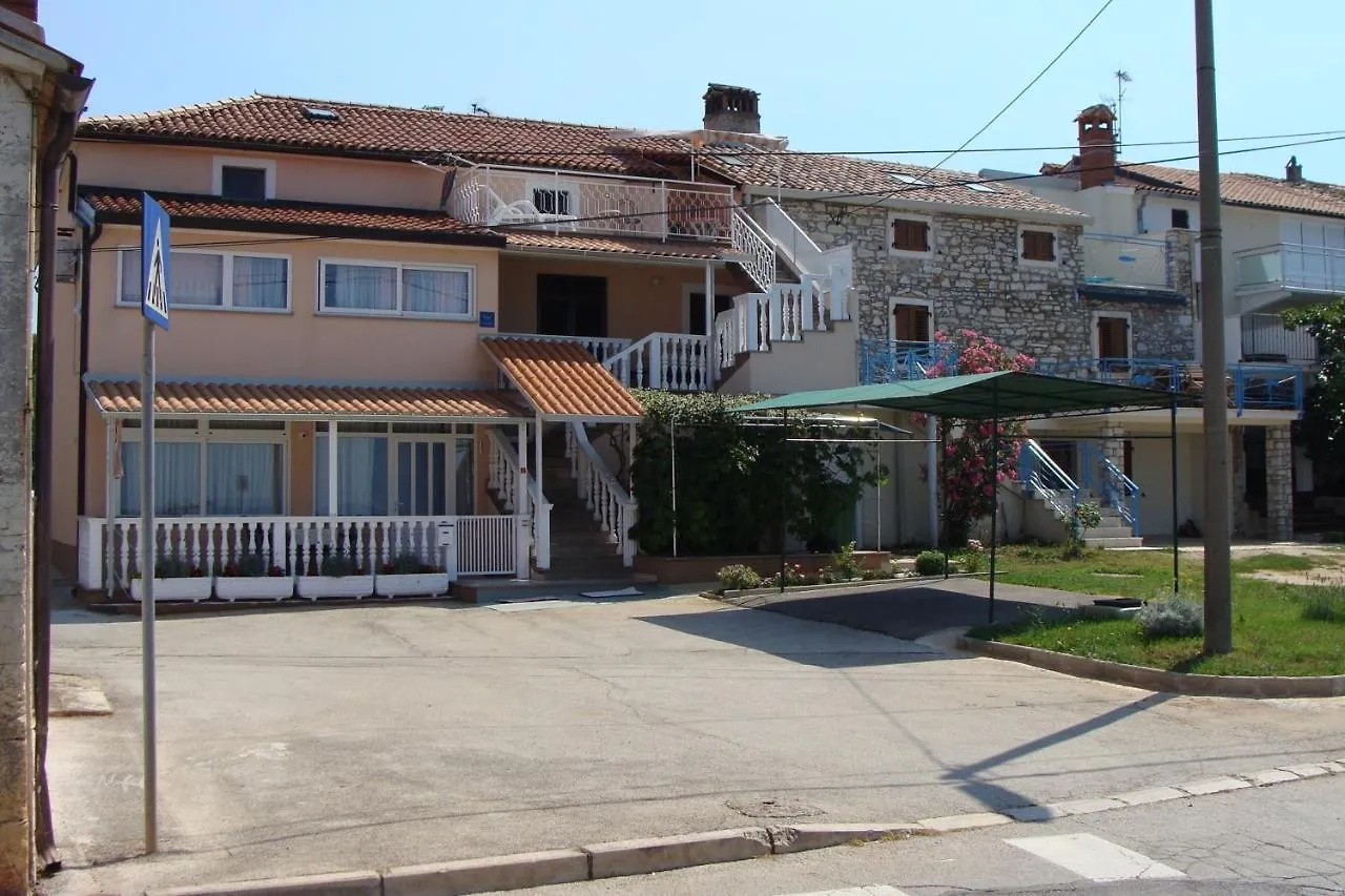 Apartments By The Sea Zambratija, Umag - 2557
